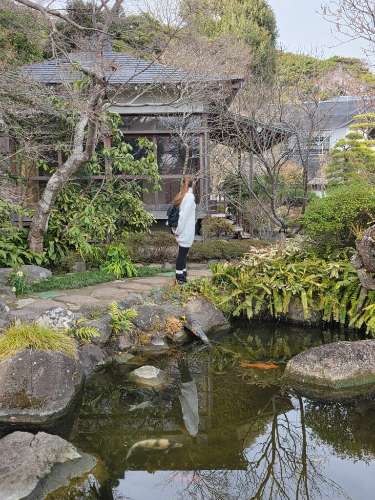 algo que ver en kamakura son los jardines de Hase-dera