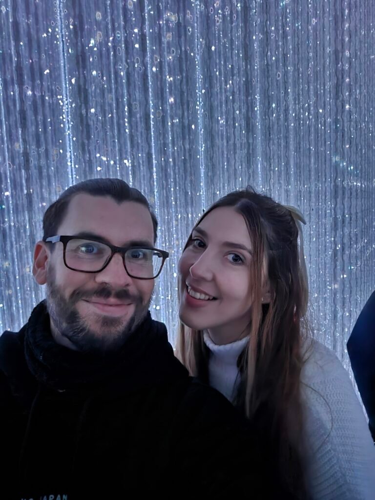 Guía TeamLab Planets Tokio: El museo donde caminas por el agua Sala infinita de espejos y luces LED en el museo inmersivo TeamLab Planets de Tokio